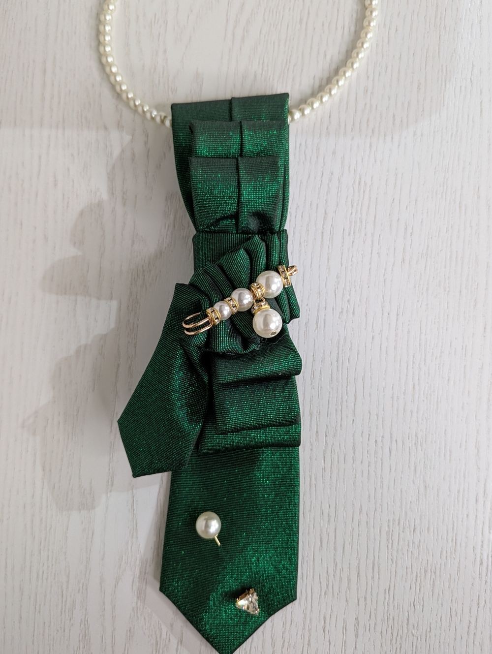 Green Bow Pearl Pendant Necklace with Gold Accents
Handmade